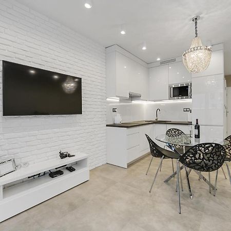 Gate Of City Centre Apartment By Pinpoint Lodz  Ngoại thất bức ảnh