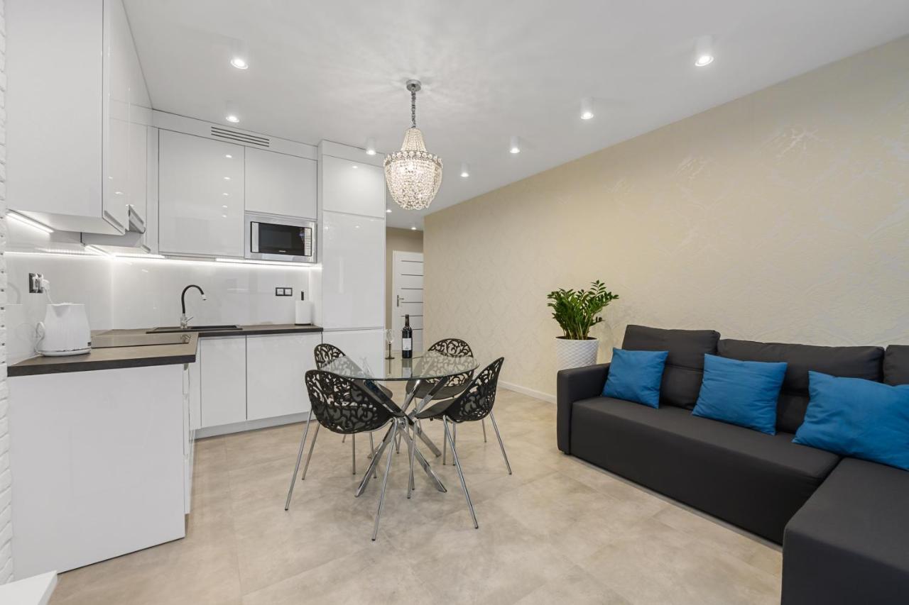 Gate Of City Centre Apartment By Pinpoint Lodz  Ngoại thất bức ảnh