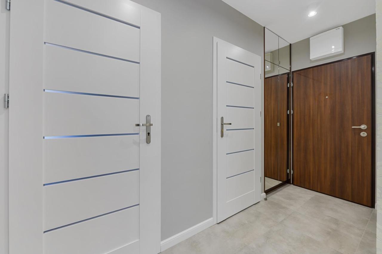 Gate Of City Centre Apartment By Pinpoint Lodz  Ngoại thất bức ảnh