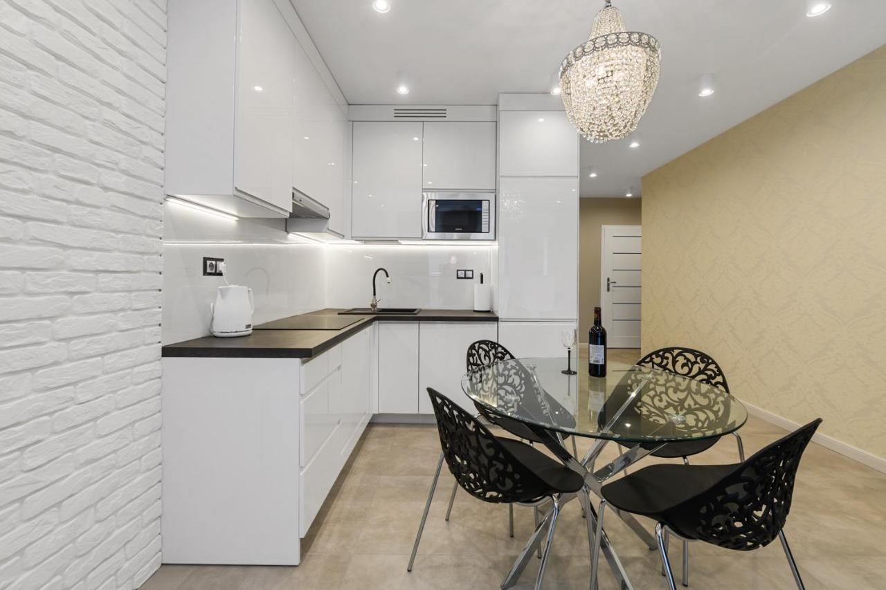 Gate Of City Centre Apartment By Pinpoint Lodz  Ngoại thất bức ảnh